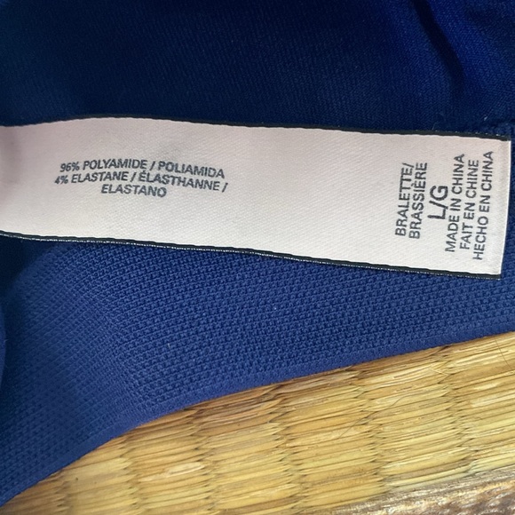 🔥 VICTORIA SECRET: NWOT Navy Blue Bralette with Criss Cross Back- Sz L - Picture 7 of 7